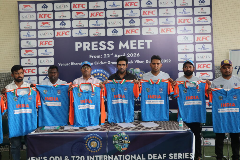 भारतीय Deaf क्रिकेट टीम ने दक्षिण अफ्रीका के खिलाफ आगामी ODI और T20I सीरीज़ के लिए नई जर्सी लॉन्च.टीम 24 अप्रैल को प्रिटोरिया के लिए रवाना.