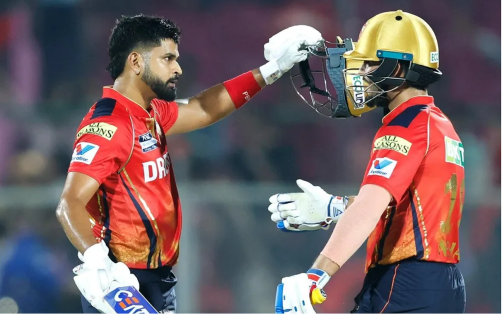 IPL 2026 में पंजाब की चौथी जीत, बना टेबल टॉपर: मुंबई को 7 विकेट से हराया; प्रभसिमरन और अय्यर ने जड़ी फिफ्टी, अर्शदीप ने लिए 3 विकेट